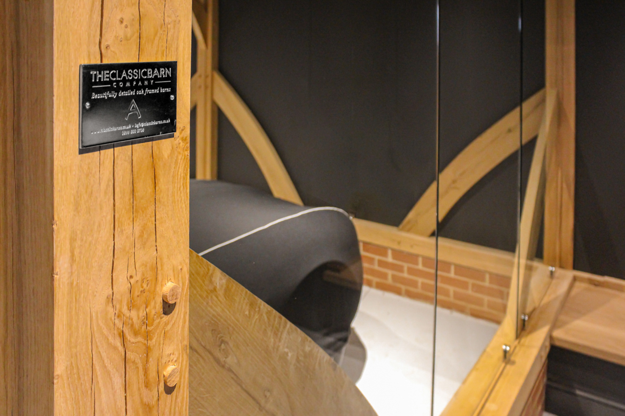 Detail Image of Glass Partition and Sinage